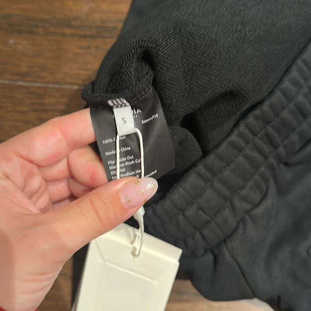 NWT Ovadia cursive logo men's‎ sweatpants